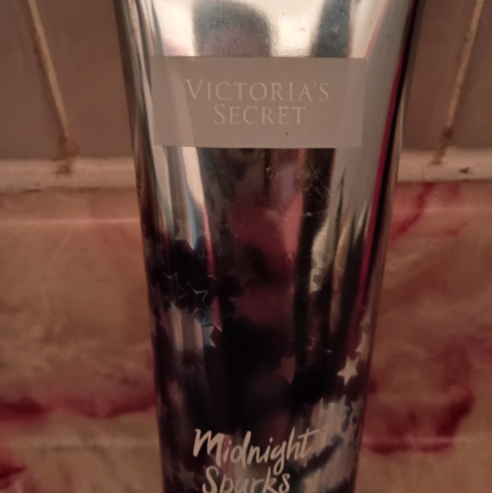 NEW Victoria’s Secret Midnight Sparks Fragrance Lotion 8 fl oz/ 236 ml - Picture 2 of 7